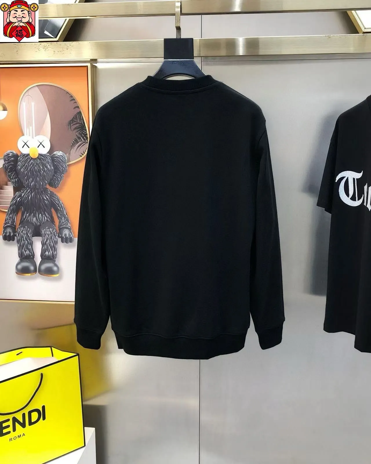 🅿️220 brand [LV Louis Vuitton] (good news for fat people) 2025ss autumn latest long-sleeved round-neck sweatshirt, on sale simultaneously on the official website. Refreshing and breathable. Made of top Tencel Roman. Comfortable and soft. 3D three-dimensional clarity. Super fashion sense. Great for gifting and keeping for yourself. Size: M-5XL (can wear up to 220 pounds)